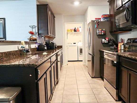 5th image of 6242 El Topacio Dr