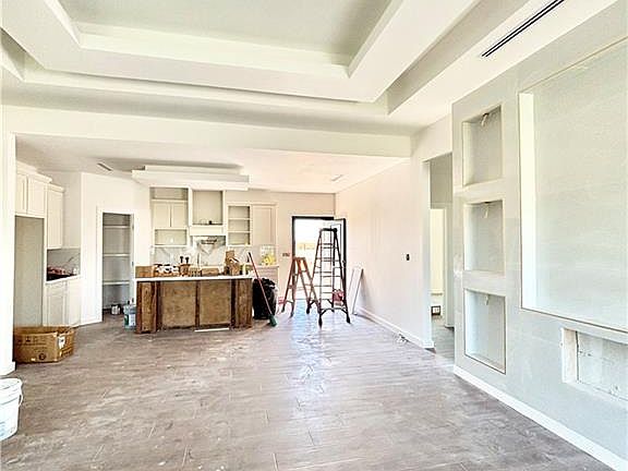 3rd image of 4112 Adare St