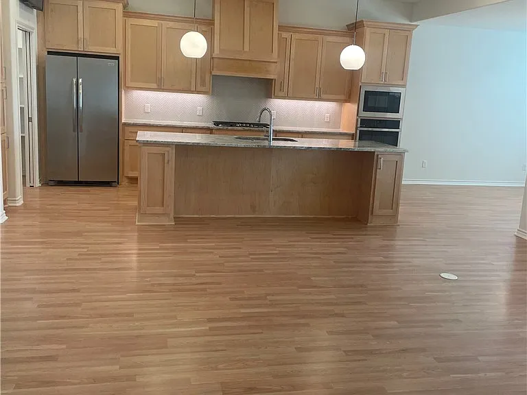 2915 Bombay Ct — Photo 1