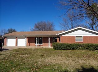 2403 SE 11th St, Mineral Wells, TX 76067