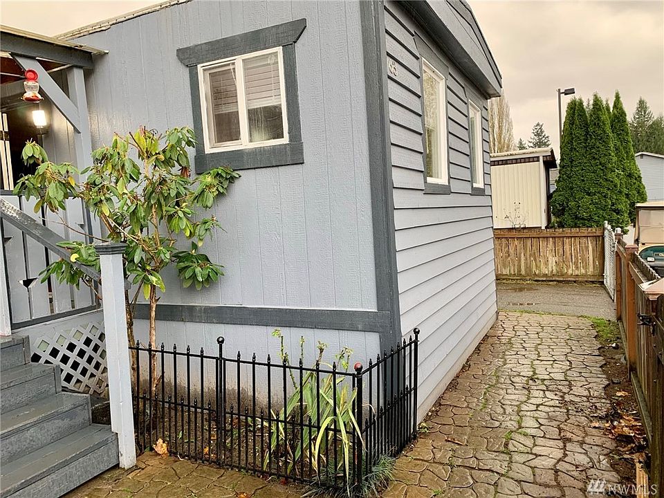 1st image of 401 37th St SE Unit 63