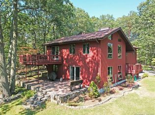 4 Shorthill Dr, New Fairfield, CT 06812