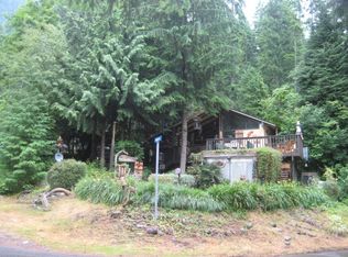 10 N Bingham Pl, Hoodsport, WA 98548