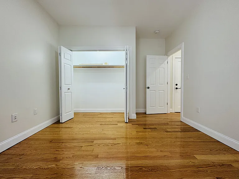 29 Queensberry Street — Photo 11