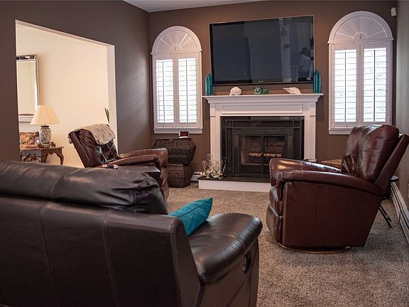 5th image of 11 Monaco Ct