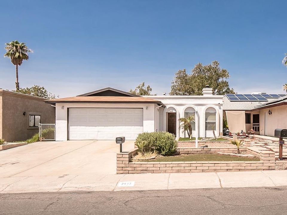 1st image of 2517 Country Club Dr