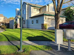 1005 Woodlake Dr, Santa Rosa, CA 95405