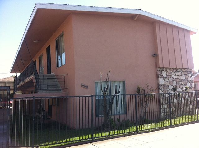 1st image of 10240 California Ave APT H