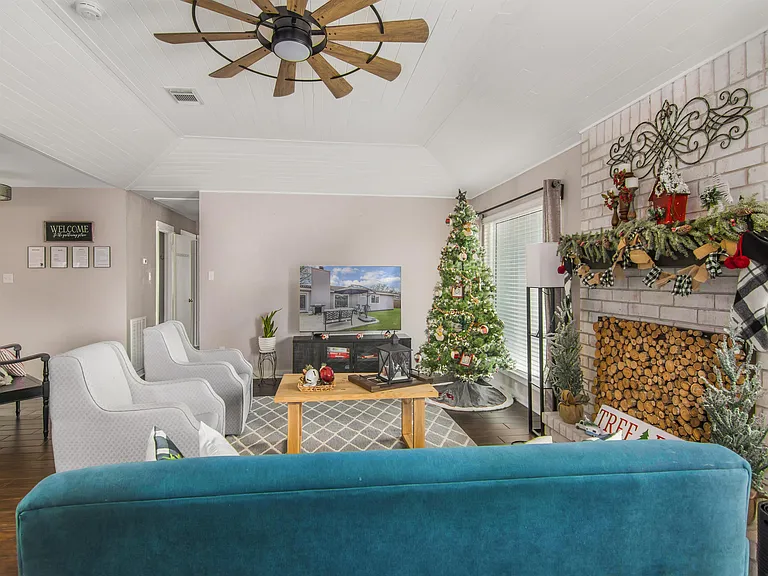3015 Pilgrims Point Ln — Photo 5
