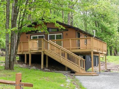 124 Fawn Lake Dr, Hawley, PA, 18428