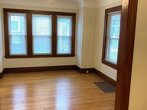 4th image of 310 Virginia Ave