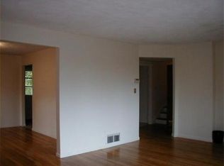 220 Austin St #1, Newton, MA 02465