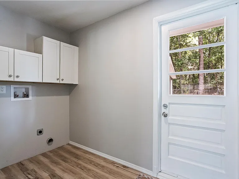 1728 Sandalwood Dr — Photo 20
