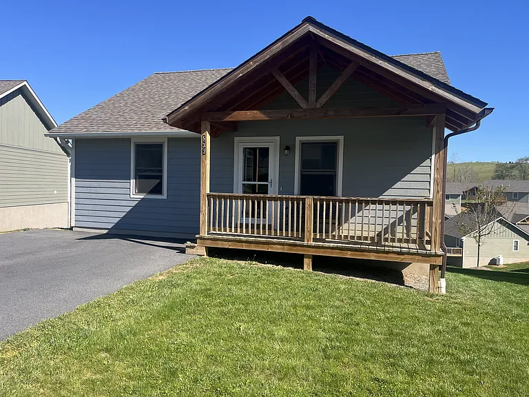 537 Townhomes Pl — Photo 13