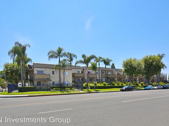 3rd image of 8100 Orangewood Ave APT 3