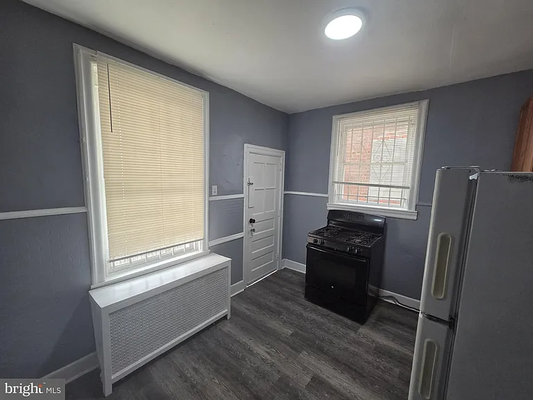302 W Louden St — Photo 8