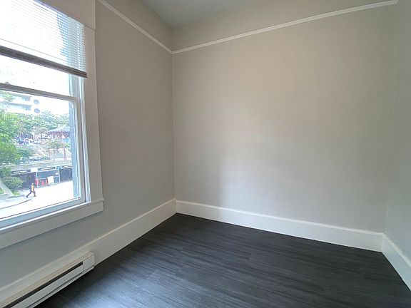 3rd image of 706 Kearny St #106