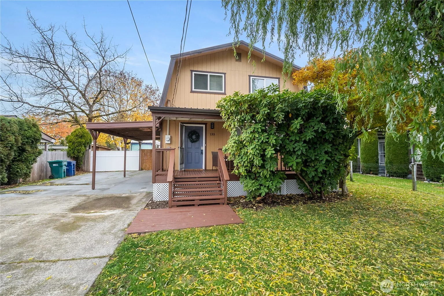 133 Homer Avenue SE photo 1