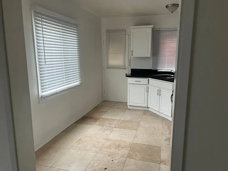 224 E Avenue 42 #1/2 — Photo 6