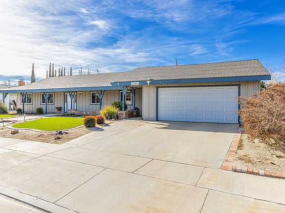 3rd image of 42923 Victorville Pl