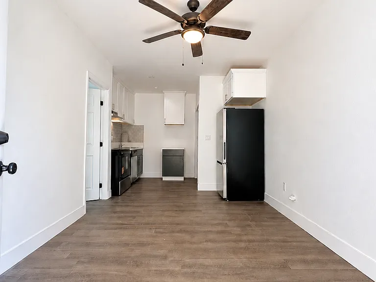505 S Renn Ave — Photo 11