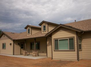 908 11th St, Ramona, CA 92065