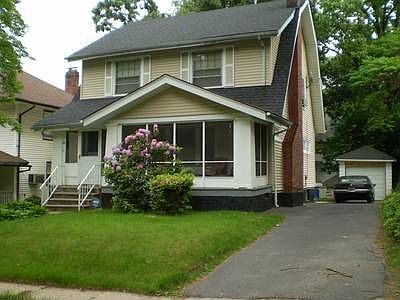 1st image of 51 Laurel Ave