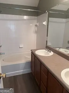 631 Sycamore Dr — Photo 8
