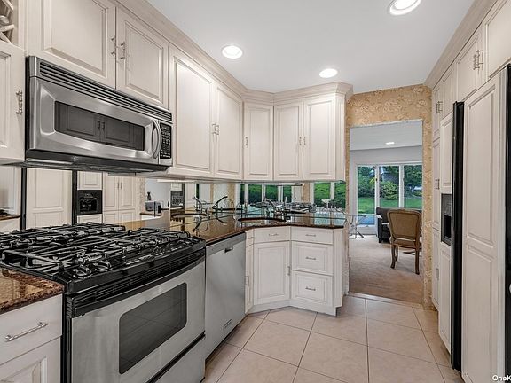 5th image of 23 Myron Rd