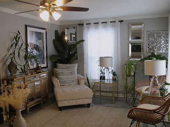 2nd image of 11 High St APT 2
