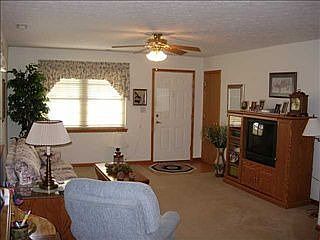 4th image of 4036 Oakfield Dr