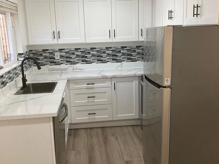 317 E Titus St — Photo 1