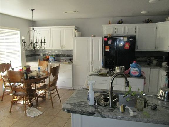 2nd image of 135 Elizabeth Dr