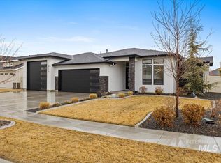 2937 E Snake River Dr, Nampa, ID 83686
