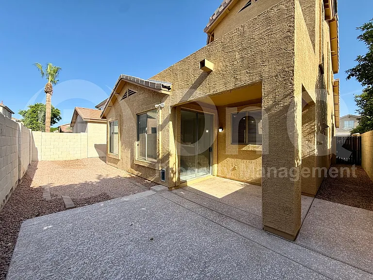 5310 E Hilton Ave — Photo 26