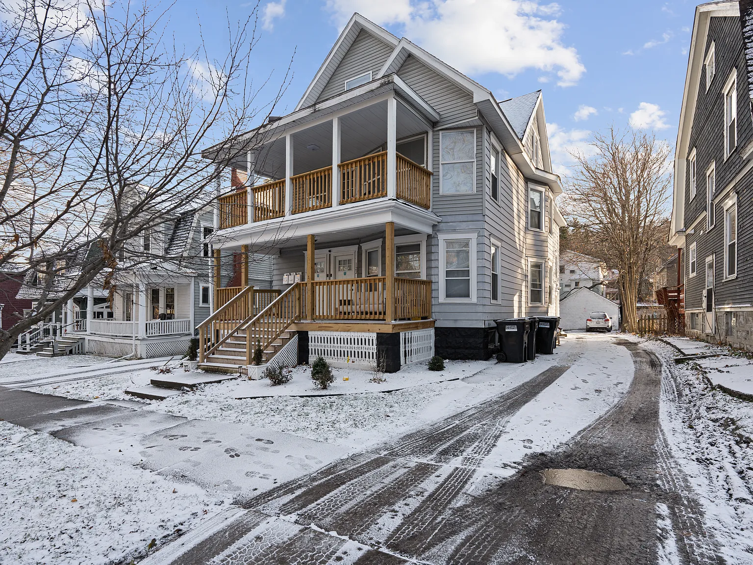 122-124 Redfield Pl — Photo 3