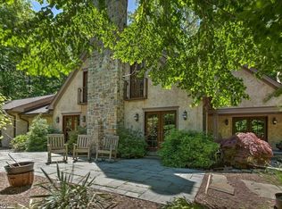 16 Water St, Lebanon, NJ 08833