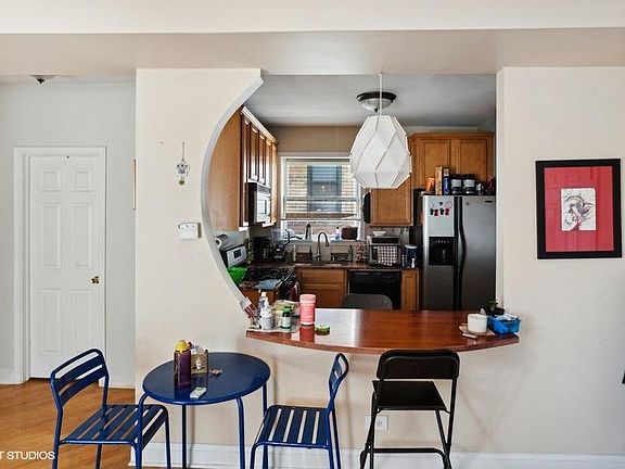 5th image of 4654 N Saint Louis Ave APT 3F