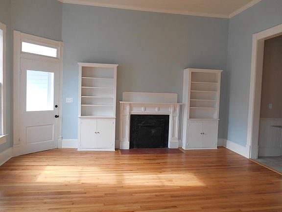 2nd image of 1111 N Patterson St