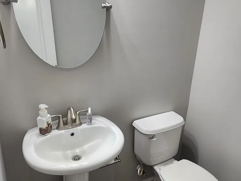 2104 Caswell Cir — Photo 8