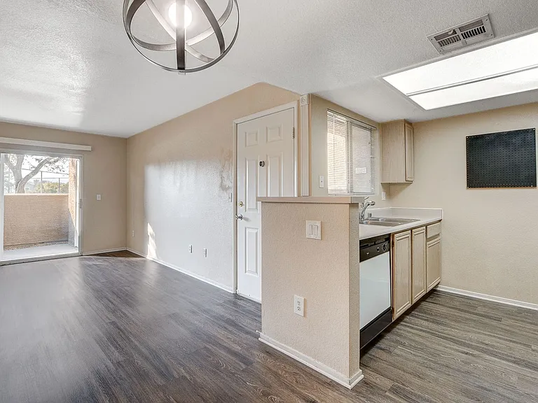 8070 W Russell Rd #1064-11 — Photo 11