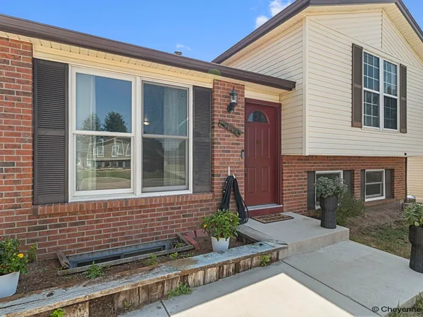 5005 Griffith Ave, Cheyenne, WY 82009