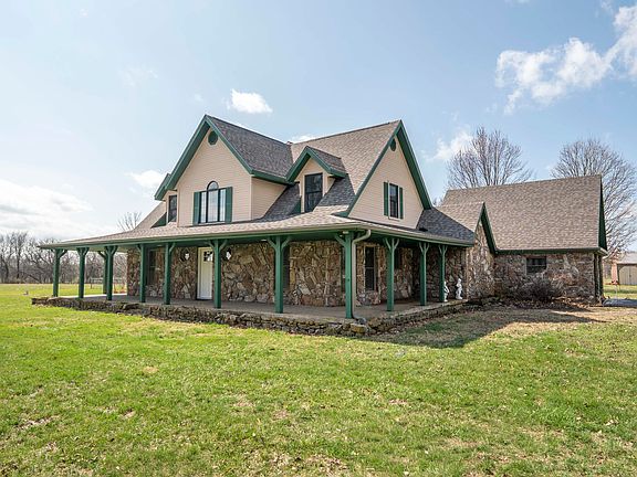 4th image of 2405 S Farm Road 107