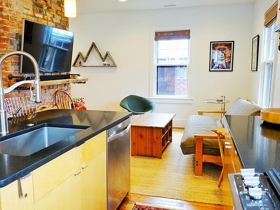 3rd image of 21 Henrietta St
