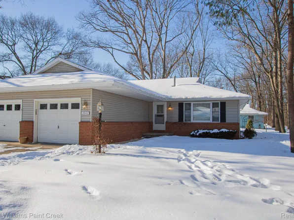 3947 Butternut Ct, Port Huron, MI 48060