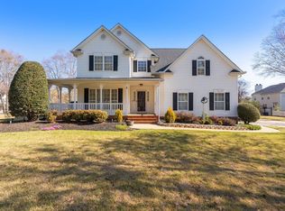 404 Neely Farm Dr, Simpsonville, SC 29680