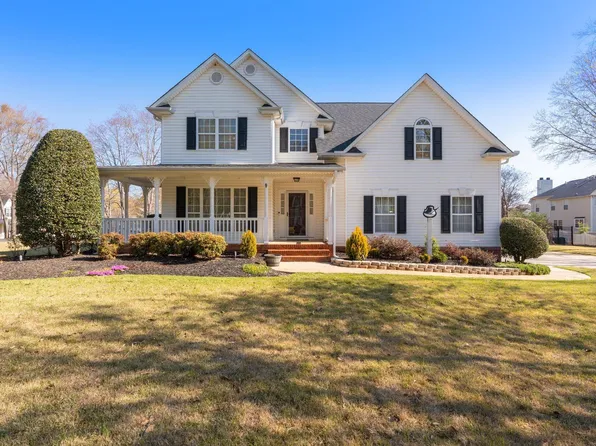404 Neely Farm Dr, Simpsonville, SC 29680