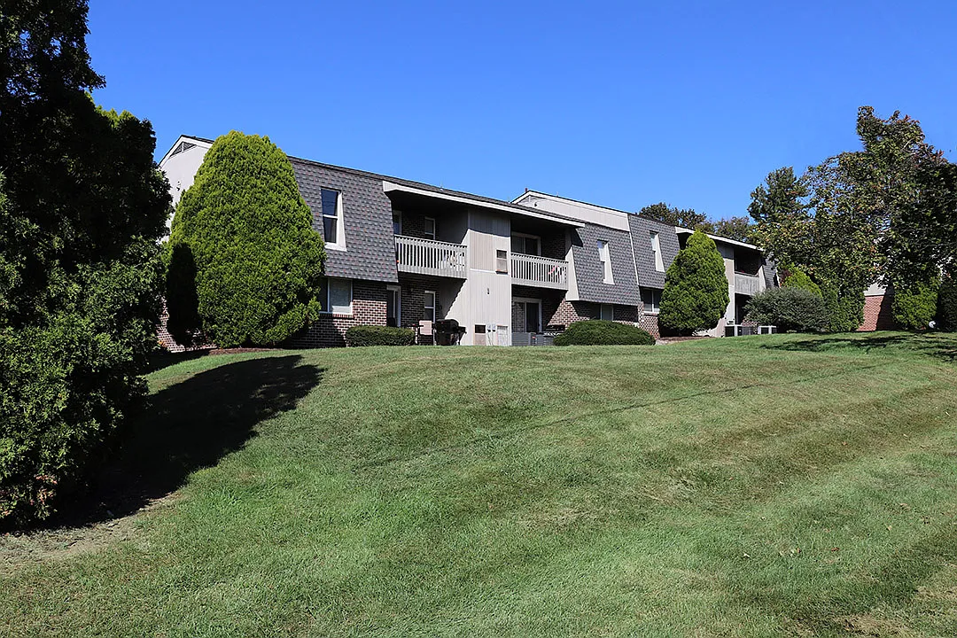 Spring Ridge Apartments — Photo 3