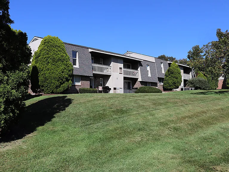 Spring Ridge Apartments — Photo 3