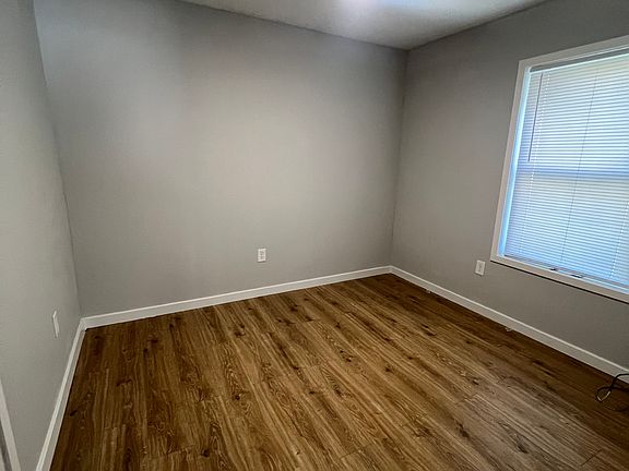 3rd image of 3609 Wayne Ave